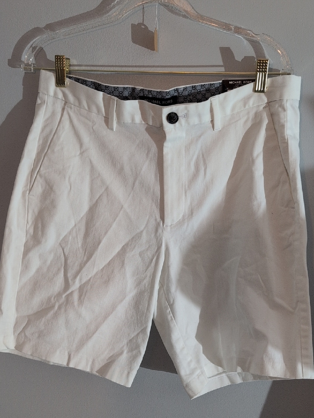 Michael Kors White Men’s Flat-Front Chino Shorts
